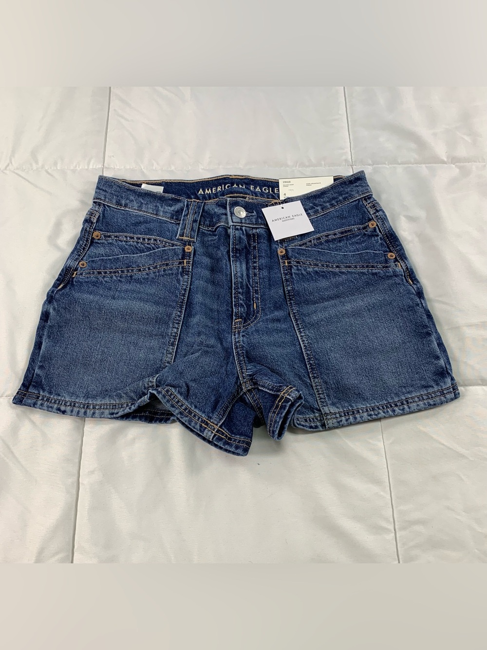 New American Eagle RELAXED jean shorts size 4